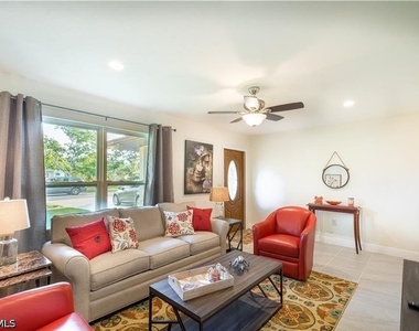 731 104th Avenue N - Photo Thumbnail 2