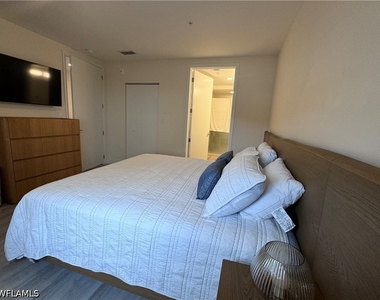 26600 Rosewood Point Drive - Photo Thumbnail 8