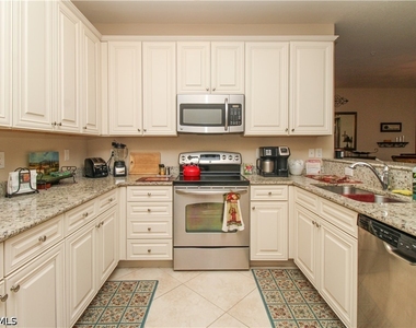 9054 Capistrano Street N - Photo Thumbnail 14