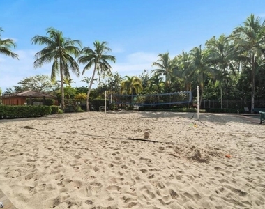 9054 Capistrano Street N - Photo Thumbnail 42