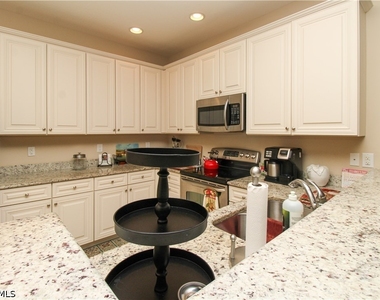 9054 Capistrano Street N - Photo Thumbnail 15