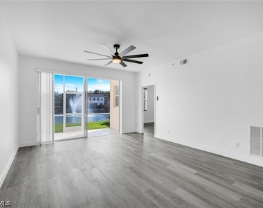 3250 Cypress Glen Way - Photo Thumbnail 6