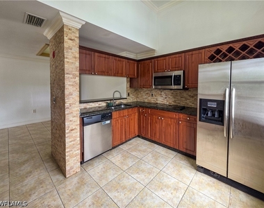 3407 Winkler Avenue - Photo Thumbnail 12
