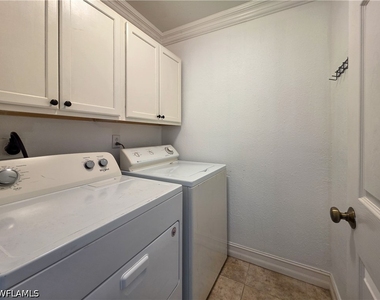 3407 Winkler Avenue - Photo Thumbnail 11