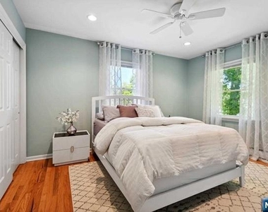 204 Deerfield - Photo Thumbnail 14