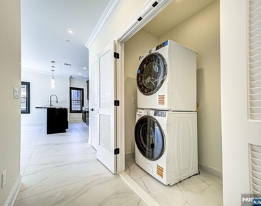 208 Nwk Pompton - Photo Thumbnail 12