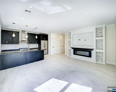 208 Nwk Pompton - Photo Thumbnail 1