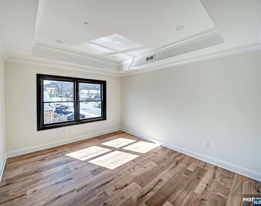 208 Nwk Pompton - Photo Thumbnail 8