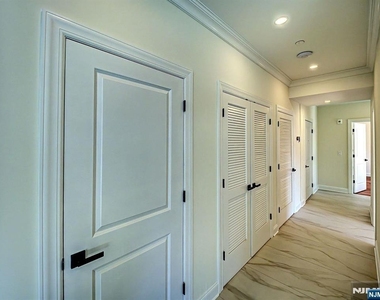208 Nwk Pompton - Photo Thumbnail 11