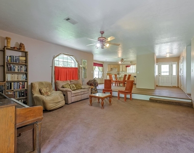 8 Vick Road - Photo Thumbnail 5