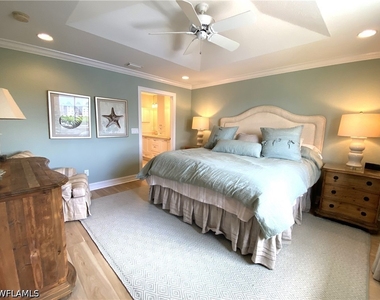 9101 Vanderbilt Drive - Photo Thumbnail 9