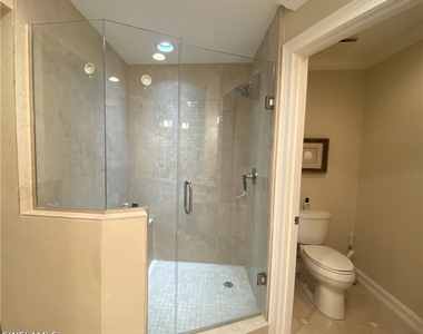 9101 Vanderbilt Drive - Photo Thumbnail 12