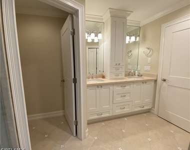 9101 Vanderbilt Drive - Photo Thumbnail 13