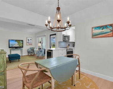 3200 Gulf Shore Boulevard N - Photo Thumbnail 10