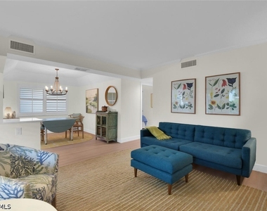 3200 Gulf Shore Boulevard N - Photo Thumbnail 5