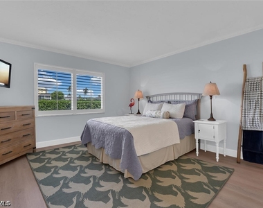 3200 Gulf Shore Boulevard N - Photo Thumbnail 13