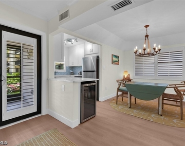 3200 Gulf Shore Boulevard N - Photo Thumbnail 8