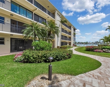 3200 Gulf Shore Boulevard N - Photo Thumbnail 25