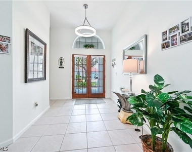 6453 Autumn Woods Boulevard - Photo Thumbnail 4