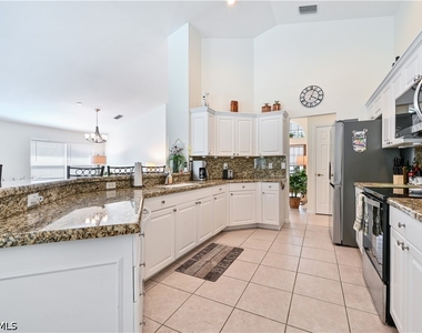 6453 Autumn Woods Boulevard - Photo Thumbnail 9