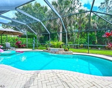 6453 Autumn Woods Boulevard - Photo Thumbnail 17