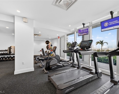 3443 Gulf Shore Boulevard N - Photo Thumbnail 28