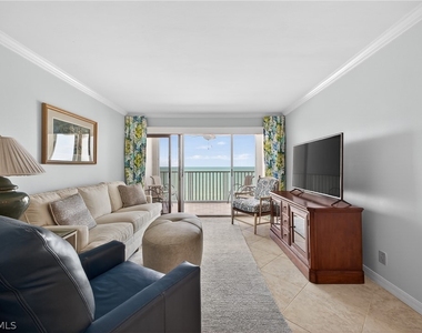 3443 Gulf Shore Boulevard N - Photo Thumbnail 10