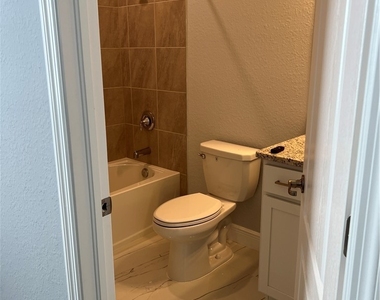 4351 Bluegrass Drive - Photo Thumbnail 14