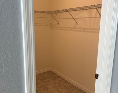 4351 Bluegrass Drive - Photo Thumbnail 17