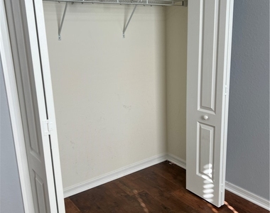 4351 Bluegrass Drive - Photo Thumbnail 12