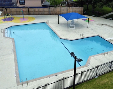 2126 Collingsfield Drive - Photo Thumbnail 23