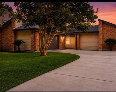 2126 Collingsfield Drive - Photo Thumbnail 21