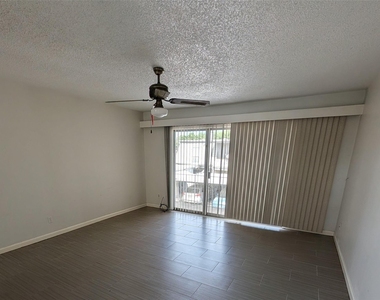 9017 Rue Cambon Street - Photo Thumbnail 6
