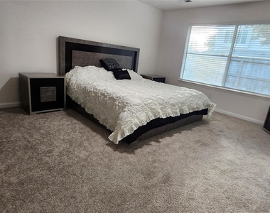 17238 Maple Hollow Drive - Photo Thumbnail 14