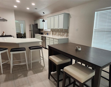 17238 Maple Hollow Drive - Photo Thumbnail 10