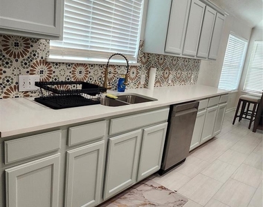 17238 Maple Hollow Drive - Photo Thumbnail 13