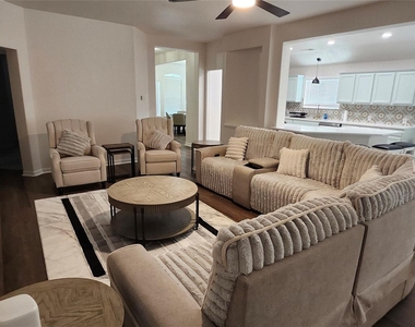 17238 Maple Hollow Drive - Photo Thumbnail 6