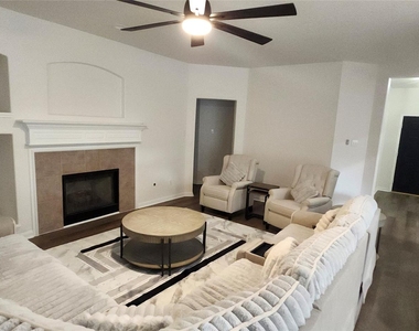17238 Maple Hollow Drive - Photo Thumbnail 5