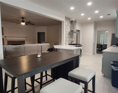 17238 Maple Hollow Drive - Photo Thumbnail 11