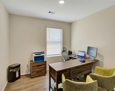 14032 Amelia Drive - Photo Thumbnail 10