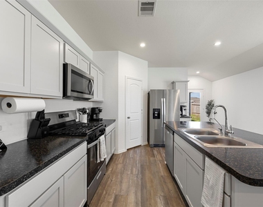 5455 Desert Glen Dr - Photo Thumbnail 13