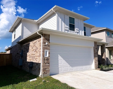 14866 Cypress Hollow Drive - Photo Thumbnail 2
