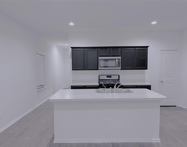 14866 Cypress Hollow Drive - Photo Thumbnail 6