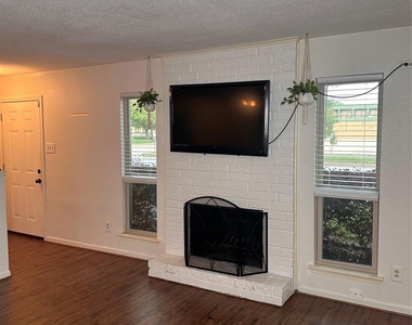 1413 Bonanza Road - Photo Thumbnail 8