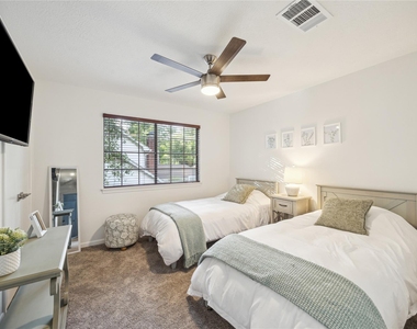 89 Towering Pines Drive - Photo Thumbnail 16