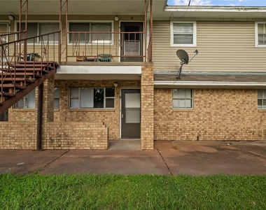 2729 Main Street - Photo Thumbnail 14