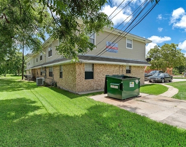 2729 Main Street - Photo Thumbnail 13