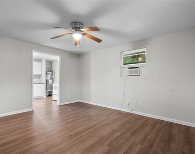 2328 Boss Street - Photo Thumbnail 1