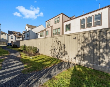 817 Kamano Avenue - Photo Thumbnail 27