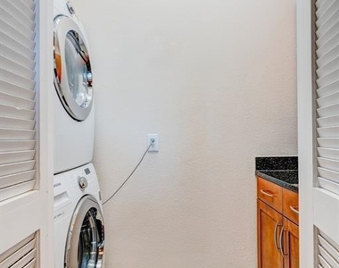 2299 Lone Star Drive - Photo Thumbnail 10